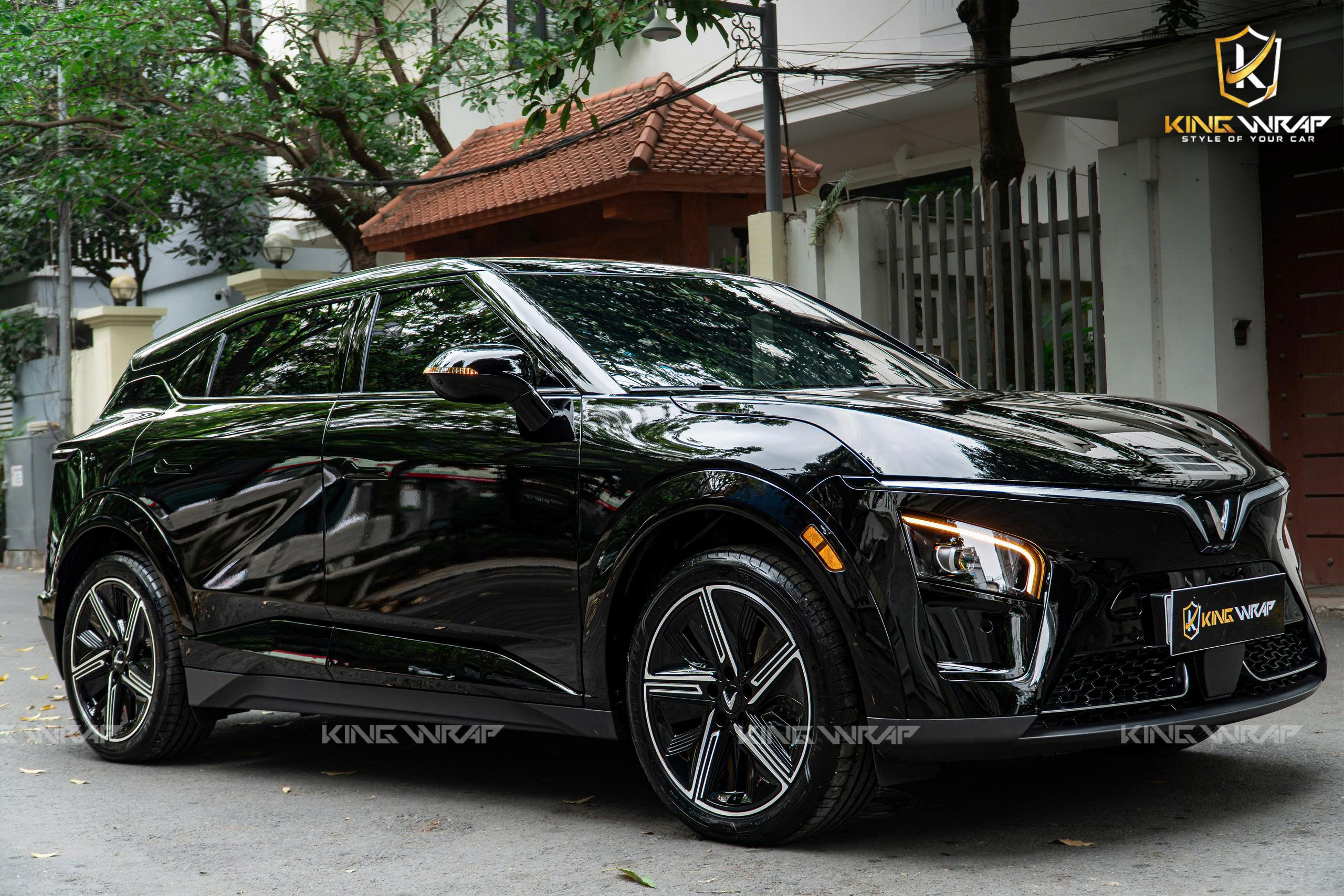 Dán PPF TeckWrap, phim cách nhiệt 3M, thảm sàn Yutu cho VinFast VF7