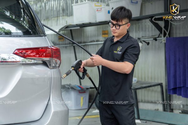 Dịch vụ chăm sóc xe ô tô chuyên nghiệp tại Hà Nội