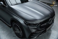 Dan doi mau xam kim loai decal CYS xe Mercedes GLC300 tai KingWrap 1