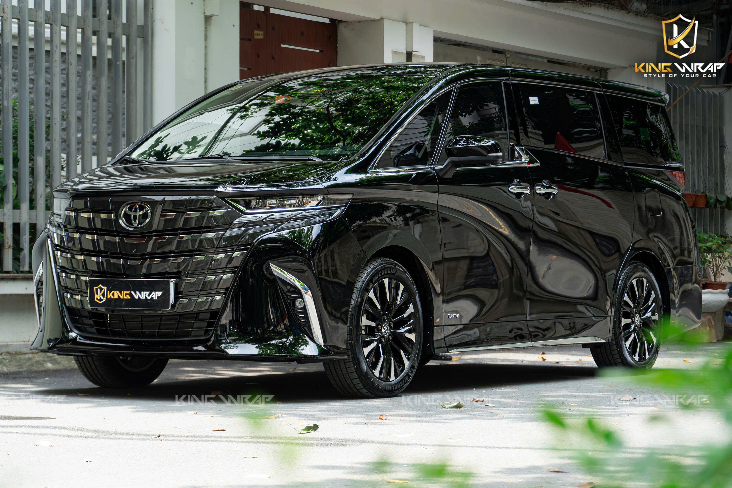 Toyota Alphard dán PPF GSWF bảo vệ sơn cao cấp tại KingWrap-4