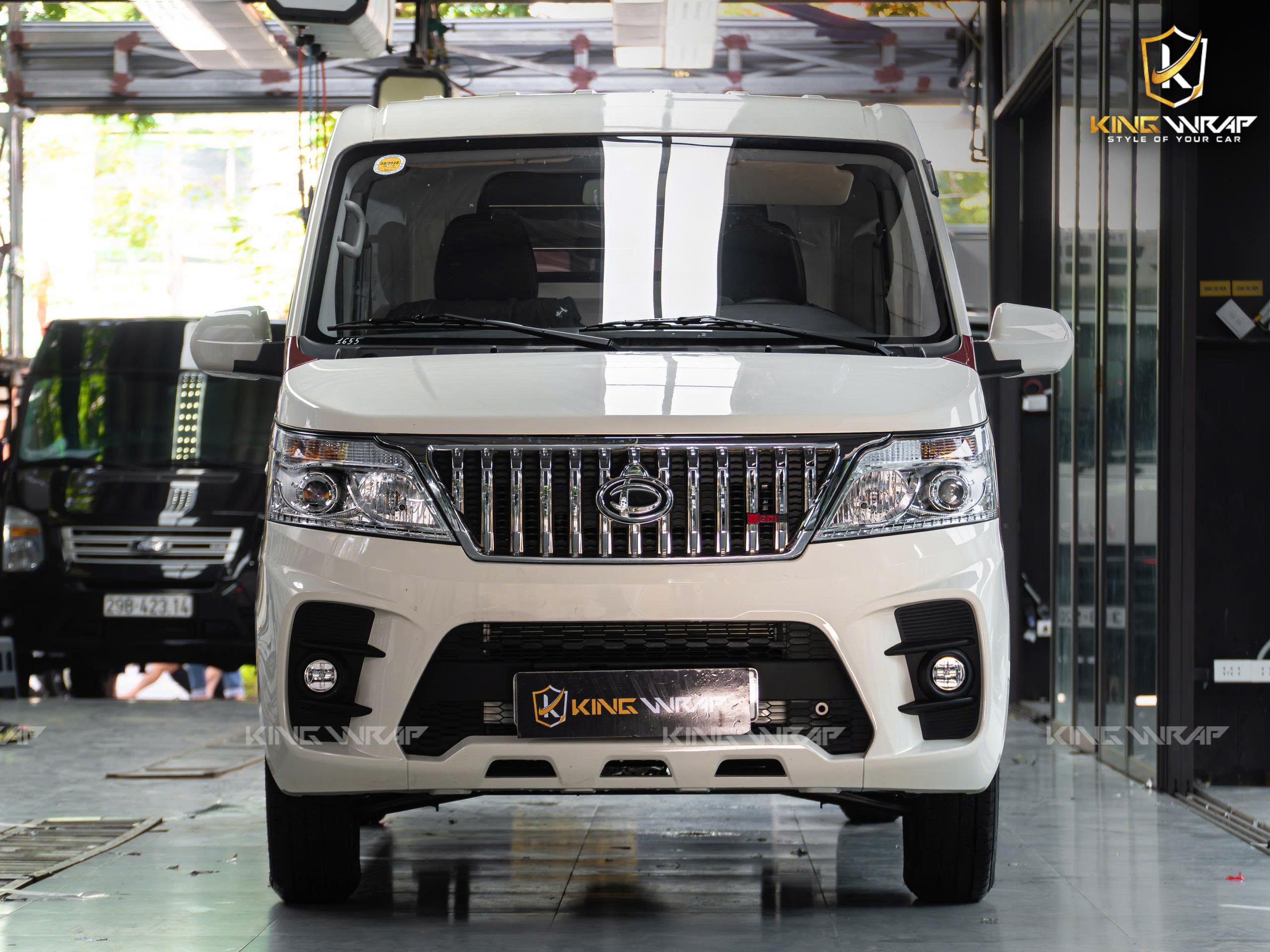 Xe tải Van SRM dán tem quảng cáo doanh nghiệp tại KingWrap Xe tải Van SRM dán tem quảng cáo doanh nghiệp tại KingWrap
