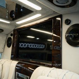 Bọc da ghế, đổi màu nội thất Transit tại KingWrap