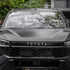 Dán decal CYS đen lì cho Toyota Hilux