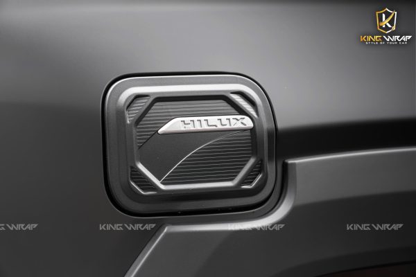 Dán decal CYS đen lì cho Toyota Hilux