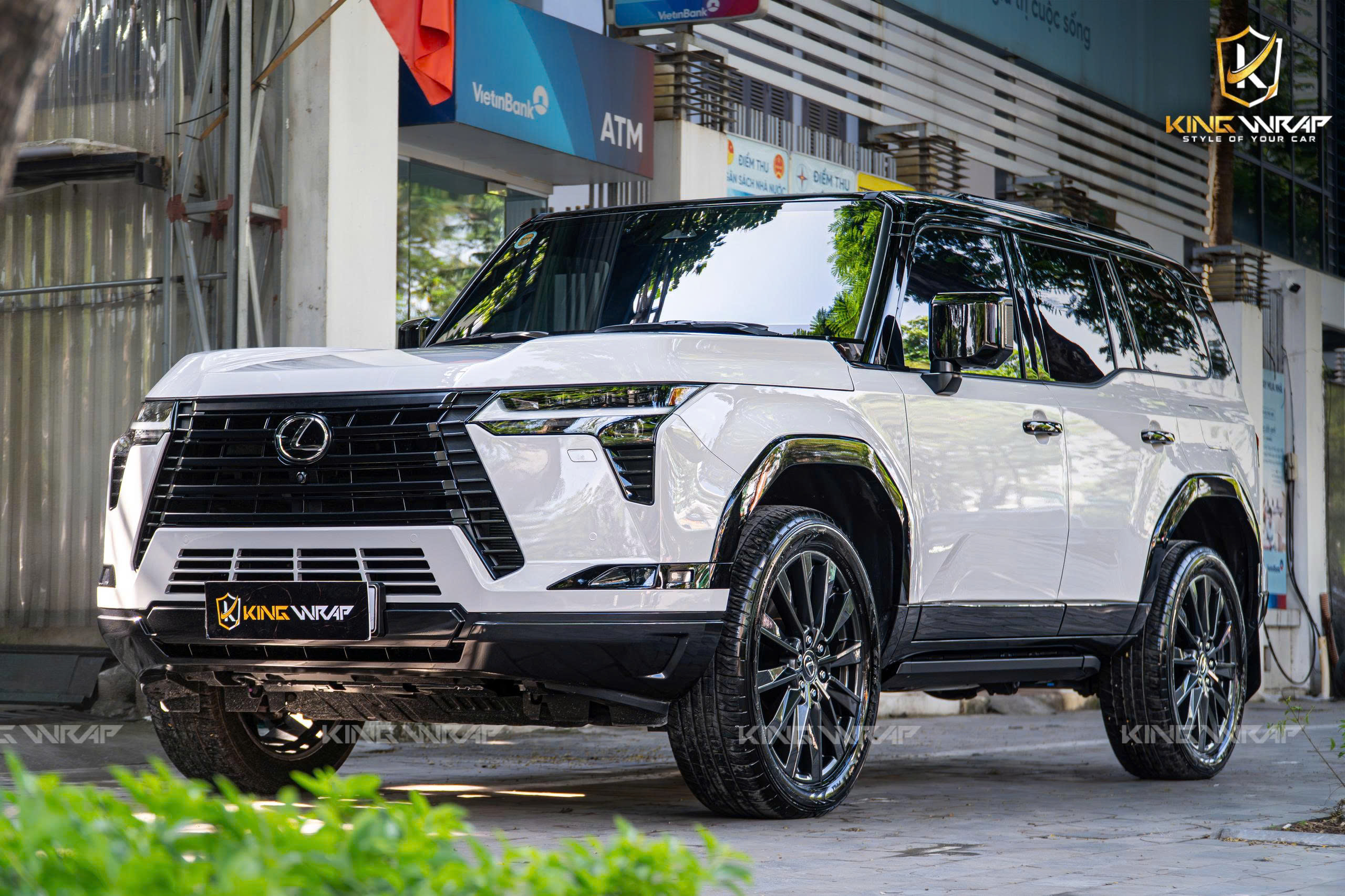 dan-doi-mau-Lexus-gx550-2 Dán đổi màu Lexus GX550 trắng ngọc trai CYS