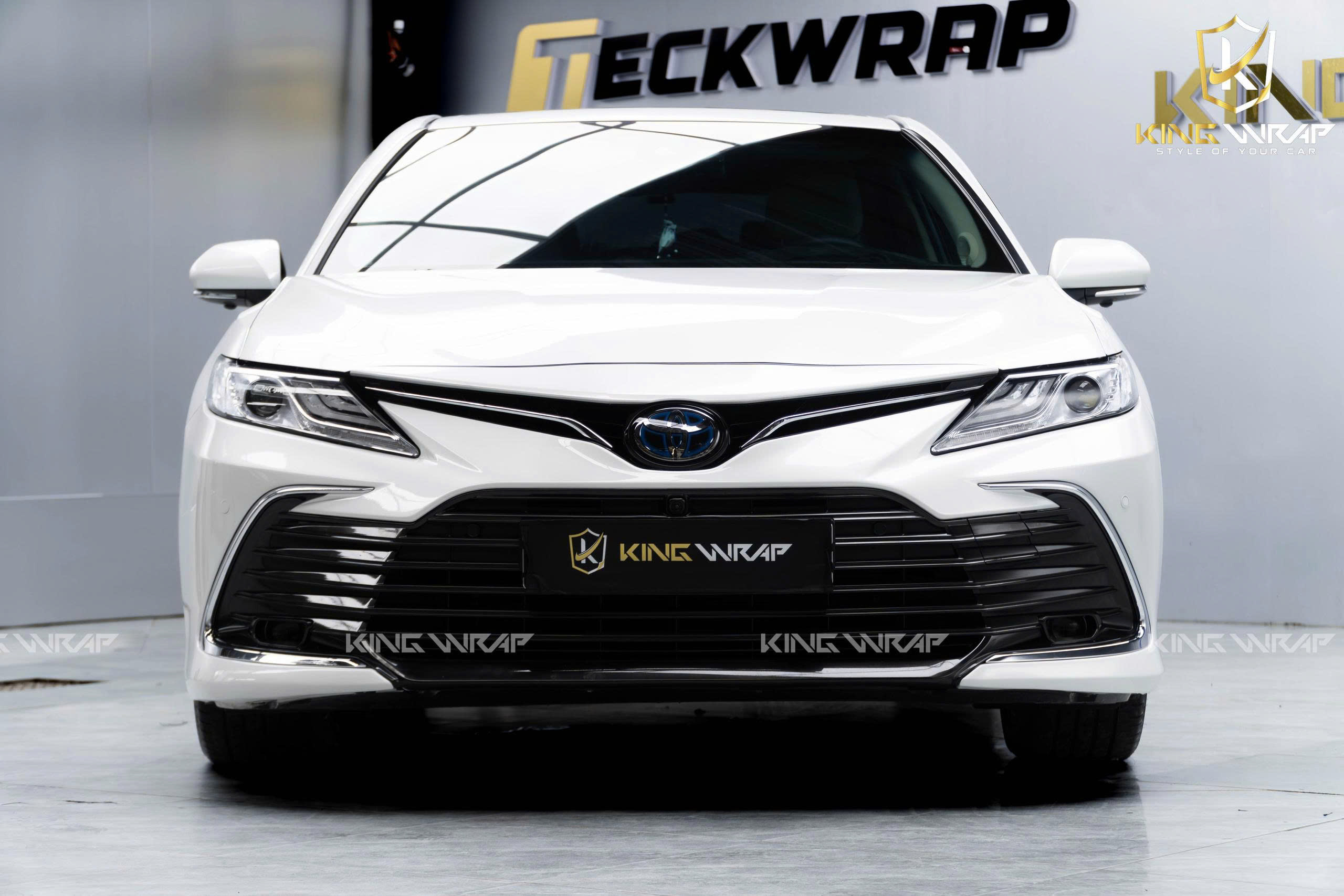 Camry dán PPF GSWF – Giải pháp bảo vệ sơn xe toàn diện, giữ vẻ đẹp bền bỉ theo thời gian Camry dán PPF GSWF – Giải pháp bảo vệ sơn xe toàn diện, giữ vẻ đẹp bền bỉ theo thời gian