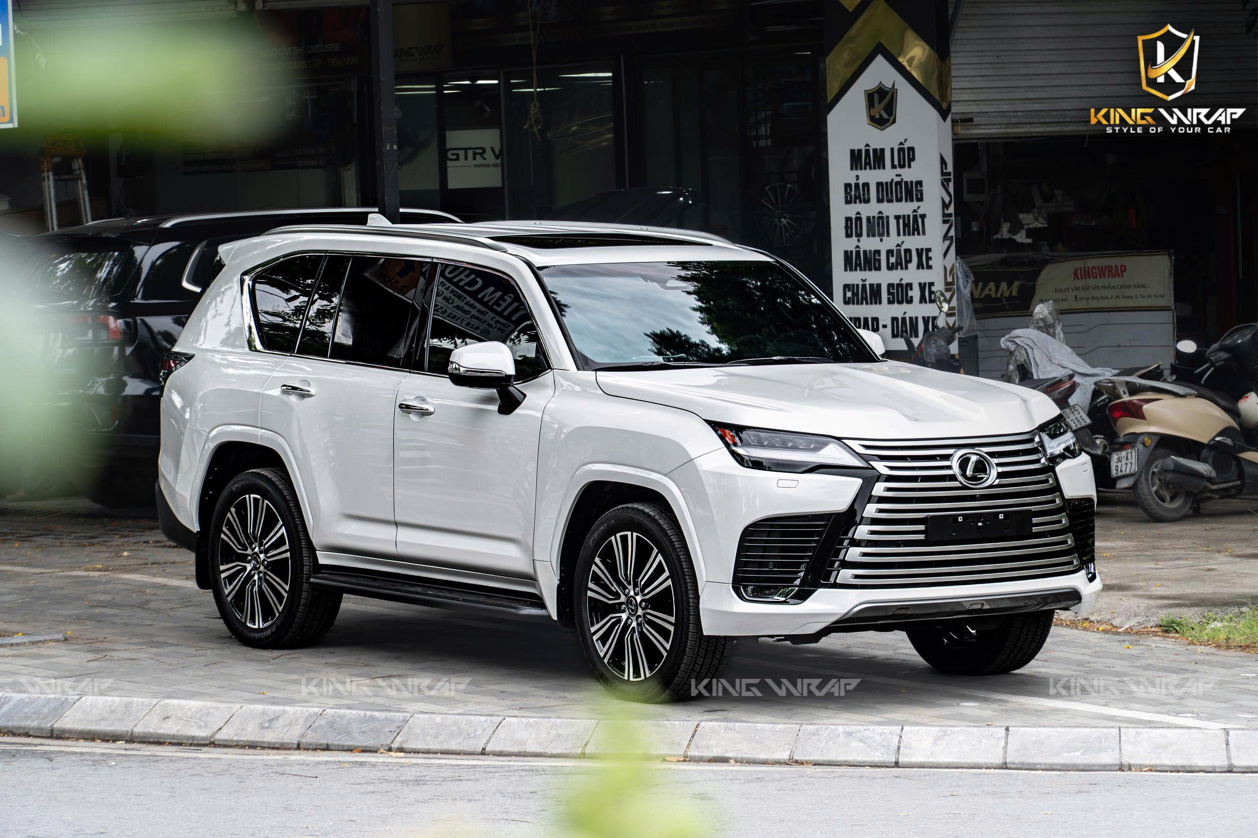 Lexus 600 Dán PPF GSWF - Giải pháp bảo vệ sơn toàn diện cho SUV hạng sang tại KingWrap Lexus 600 Dán PPF GSWF - Giải pháp bảo vệ sơn toàn diện cho SUV hạng sang tại KingWrap