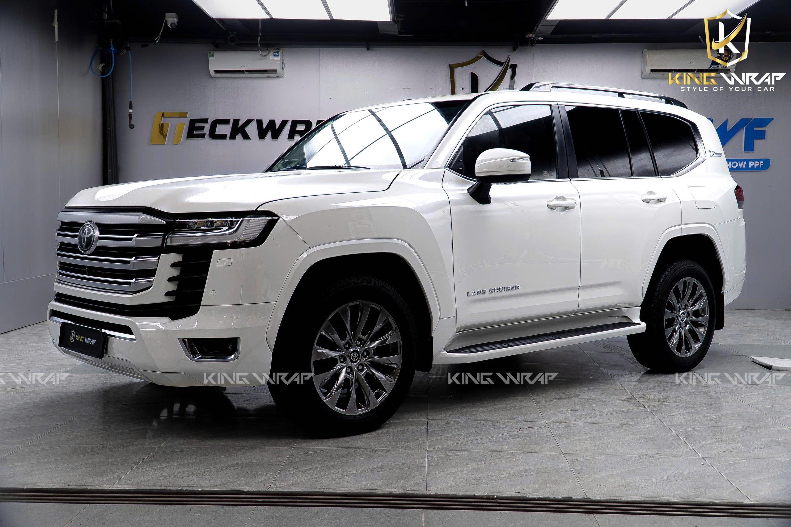 Toyota Land Cruiser LC300 Dán PPF GSWF