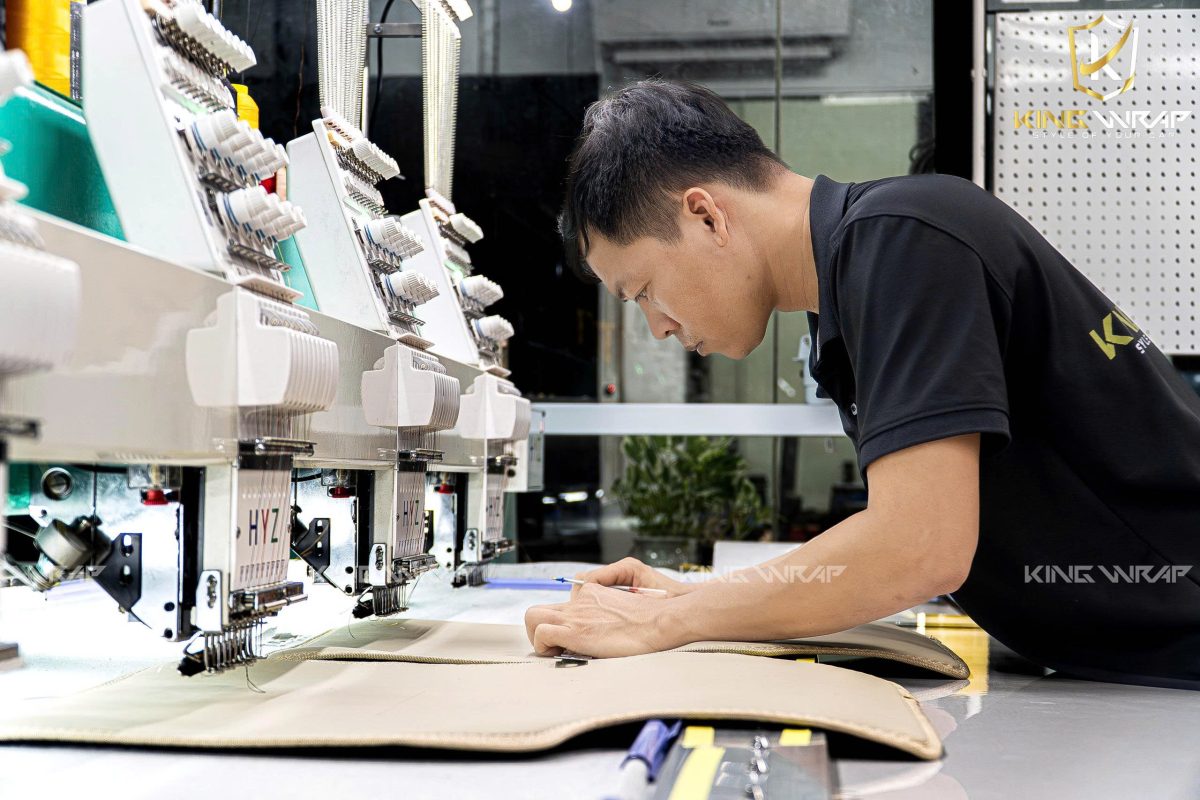 Xuong may tham san o to theo yeu cau tai KingWrap 1