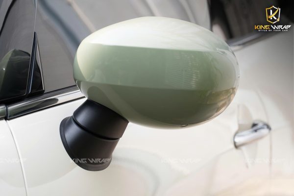 Dán decal đổi màu MINI Cooper trắng kem ngọc trai phối nóc xanh mint Dán decal đổi màu MINI Cooper trắng kem ngọc trai phối nóc xanh mint