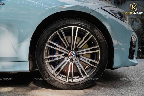 Dán đổi màu xe BMW 330i tại KingWrap