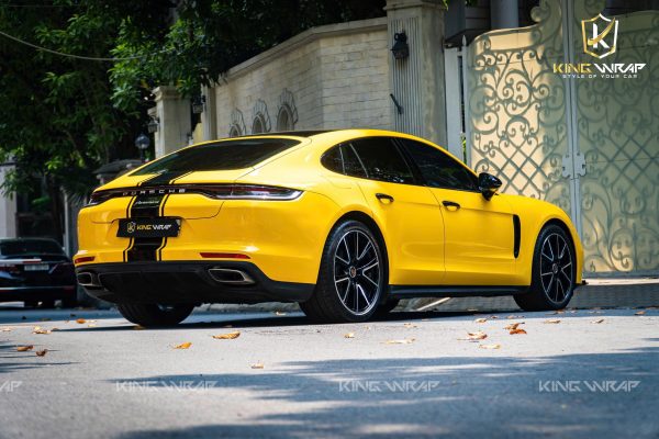 Dán đổi màu vàng Porsche Panamera 