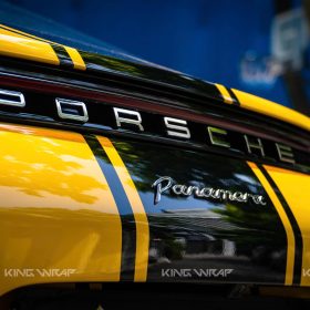 Dán đổi màu vàng Porsche Panamera 