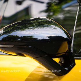 Dán đổi màu vàng Porsche Panamera 