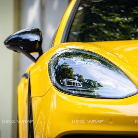 Dán đổi màu vàng Porsche Panamera 