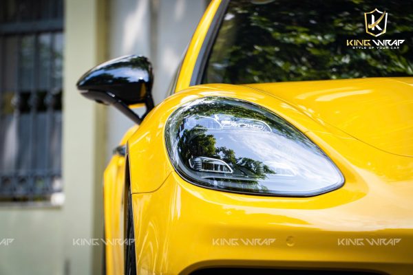 Dán đổi màu vàng Porsche Panamera 