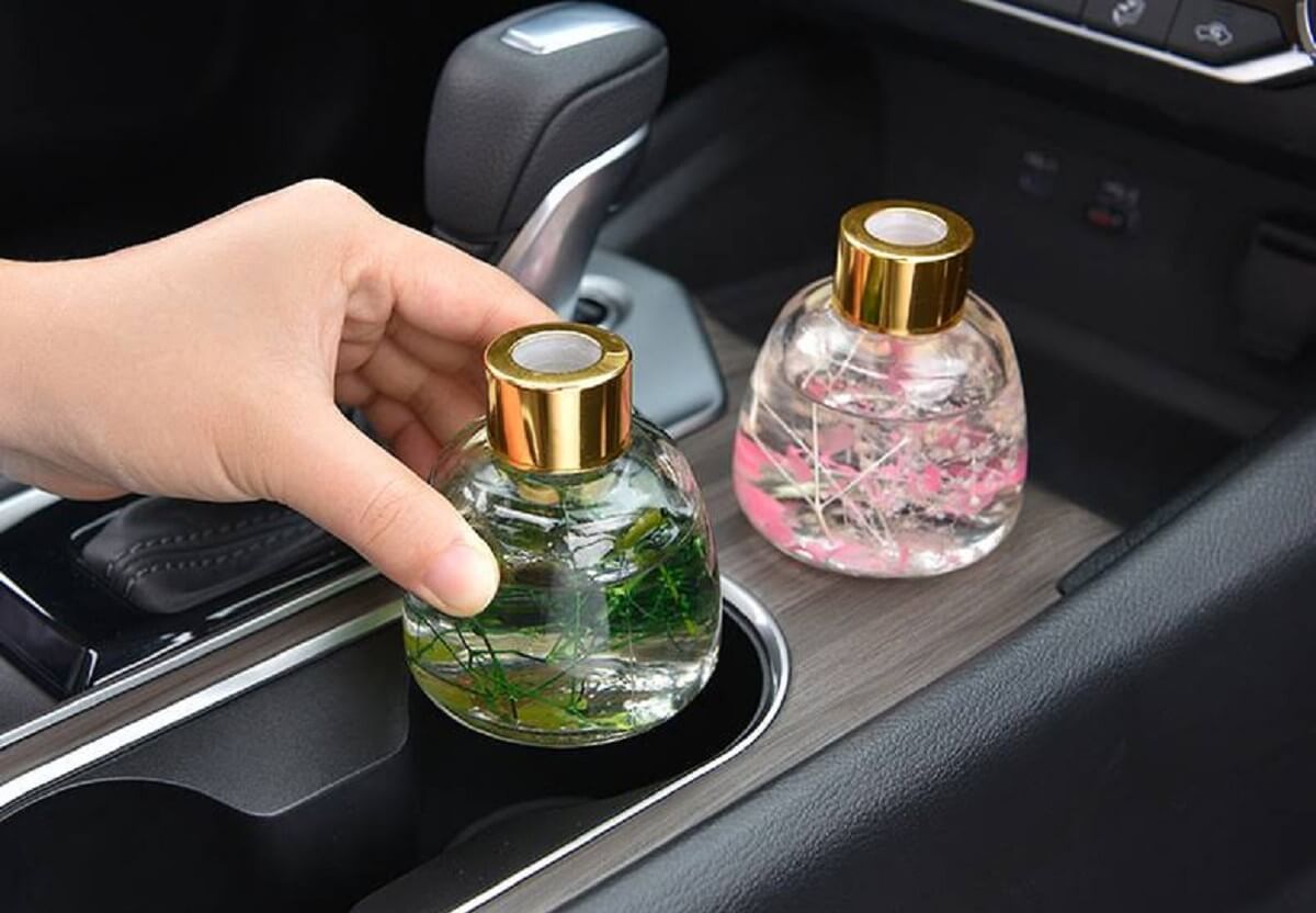 Thảm sàn ô tô có mùi phải làm sao? Nguyên nhân và cách xử lý hiệu quả Thảm sàn ô tô có mùi phải làm sao? Nguyên nhân và cách xử lý hiệu quả