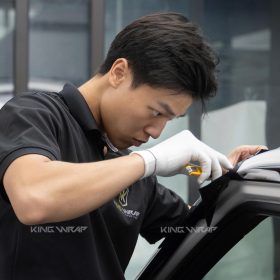 Thi công Hyundai Creta dán decal đổi màu VinylFrog 3 Thi cong Hyundai Creta dan decal doi mau VinylFrog 2
