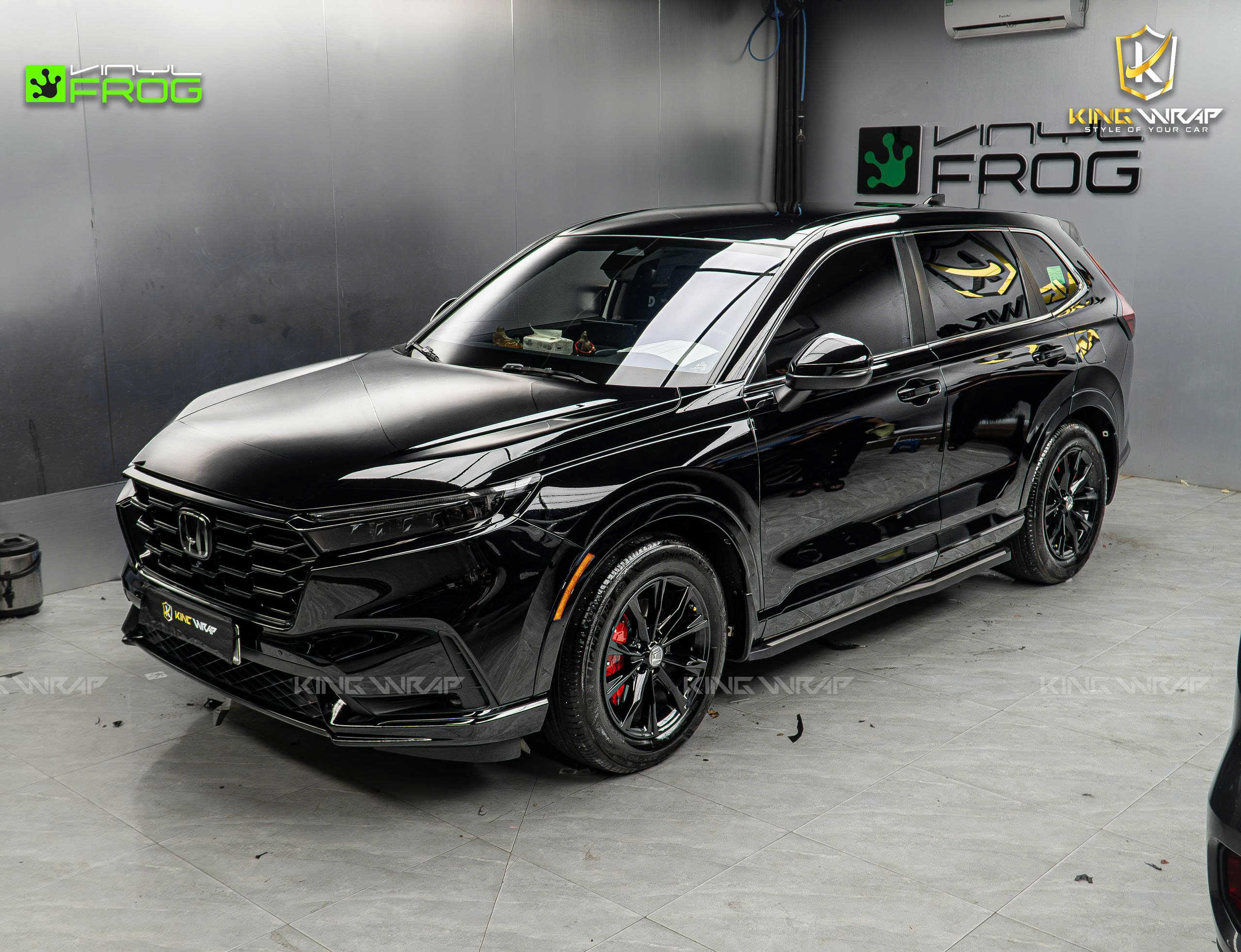 Dán decal đen bóng VinylFrog xe Honda CR-V