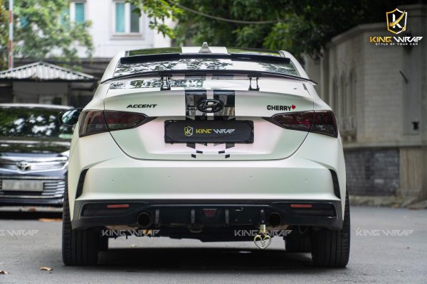 Dán đổi màu trắng ngọc trai Hyundai Accent
