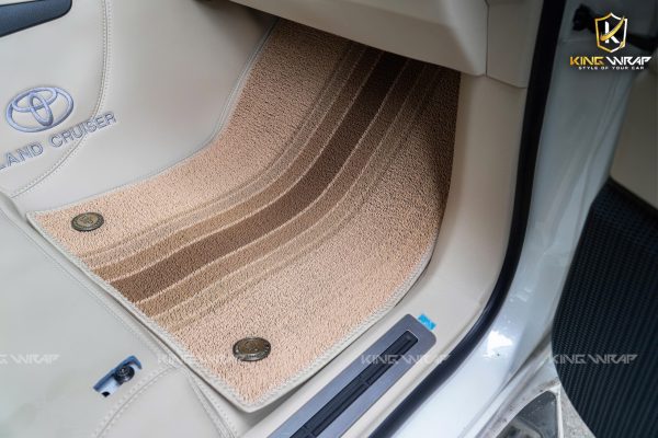 Thi công lắp thảm lót sàn da Nappa xe Toyota Land Cruiser LC300 HEV