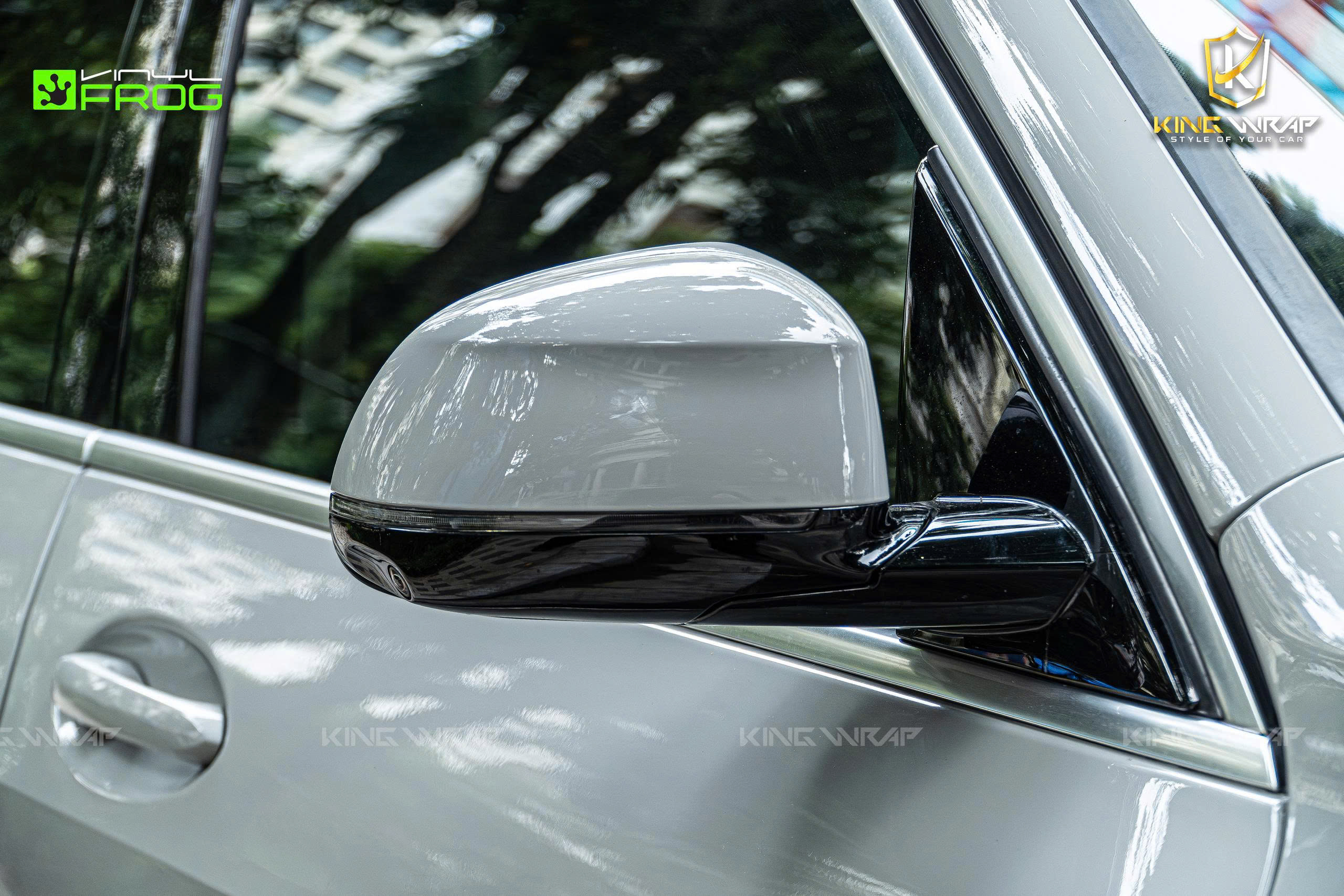 BMW X5 dán decal VinylFrog đổi màu xám xi măng BMW X5 dán decal VinylFrog đổi màu xám xi măng
