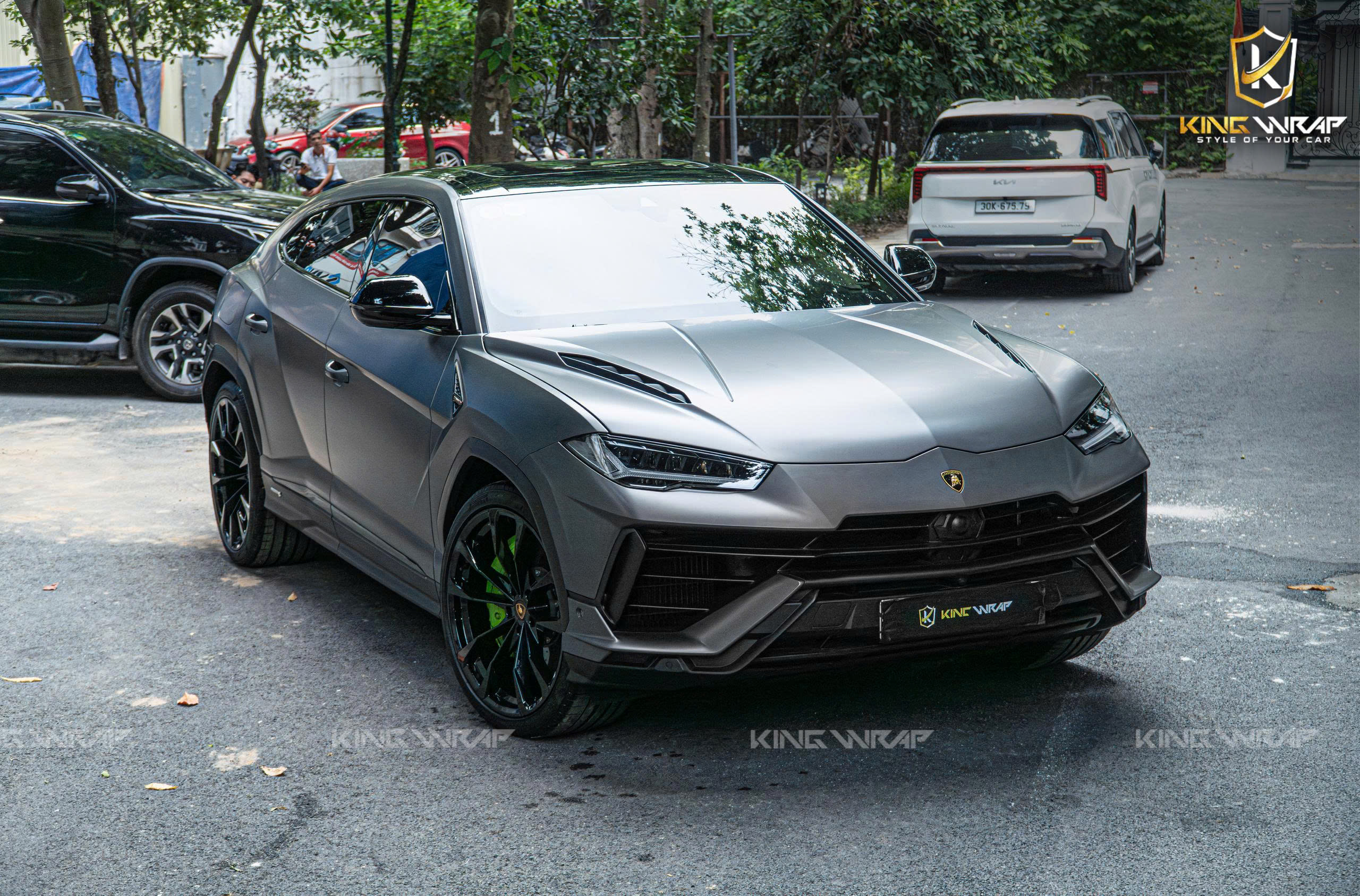 Lamborghini dán PPF V-KOOL tại KingWrap Lamborghini dán PPF V-KOOL tại KingWrap