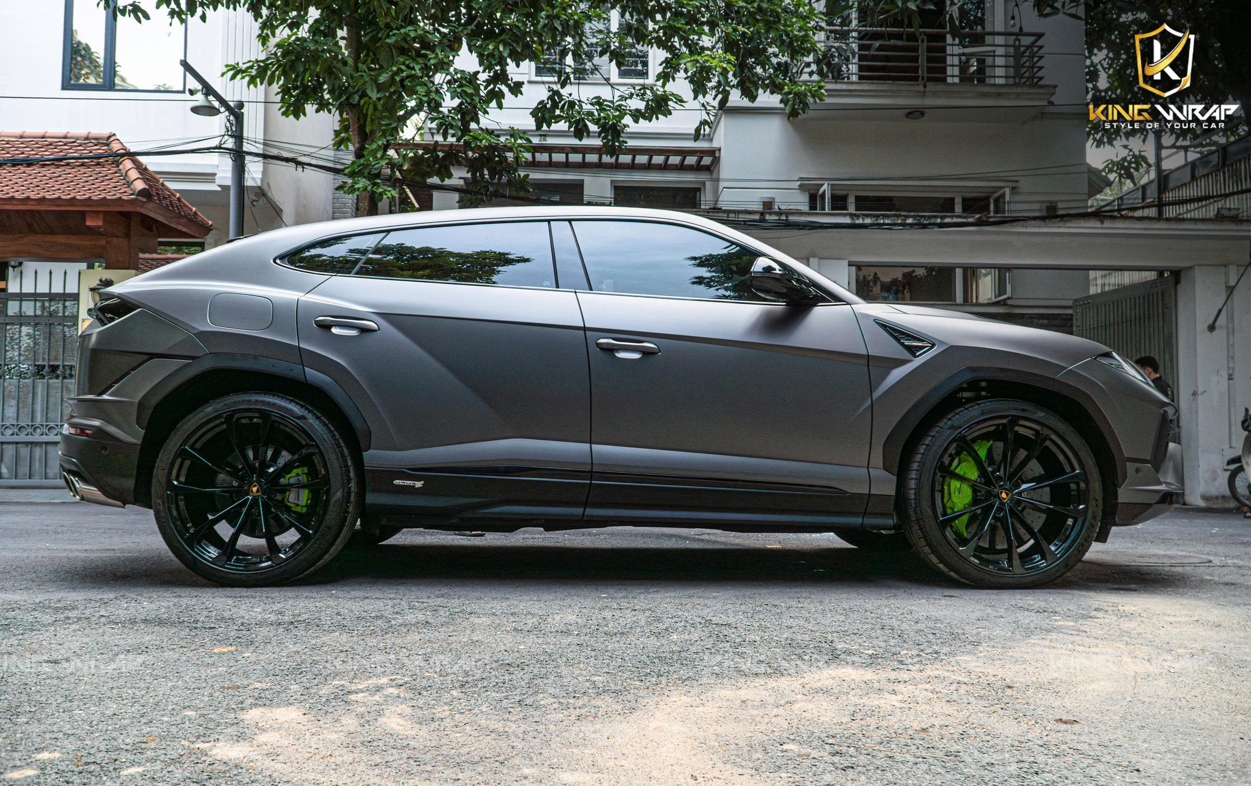 Lamborghini dán PPF V-KOOL tại KingWrap Lamborghini dán PPF V-KOOL tại KingWrap