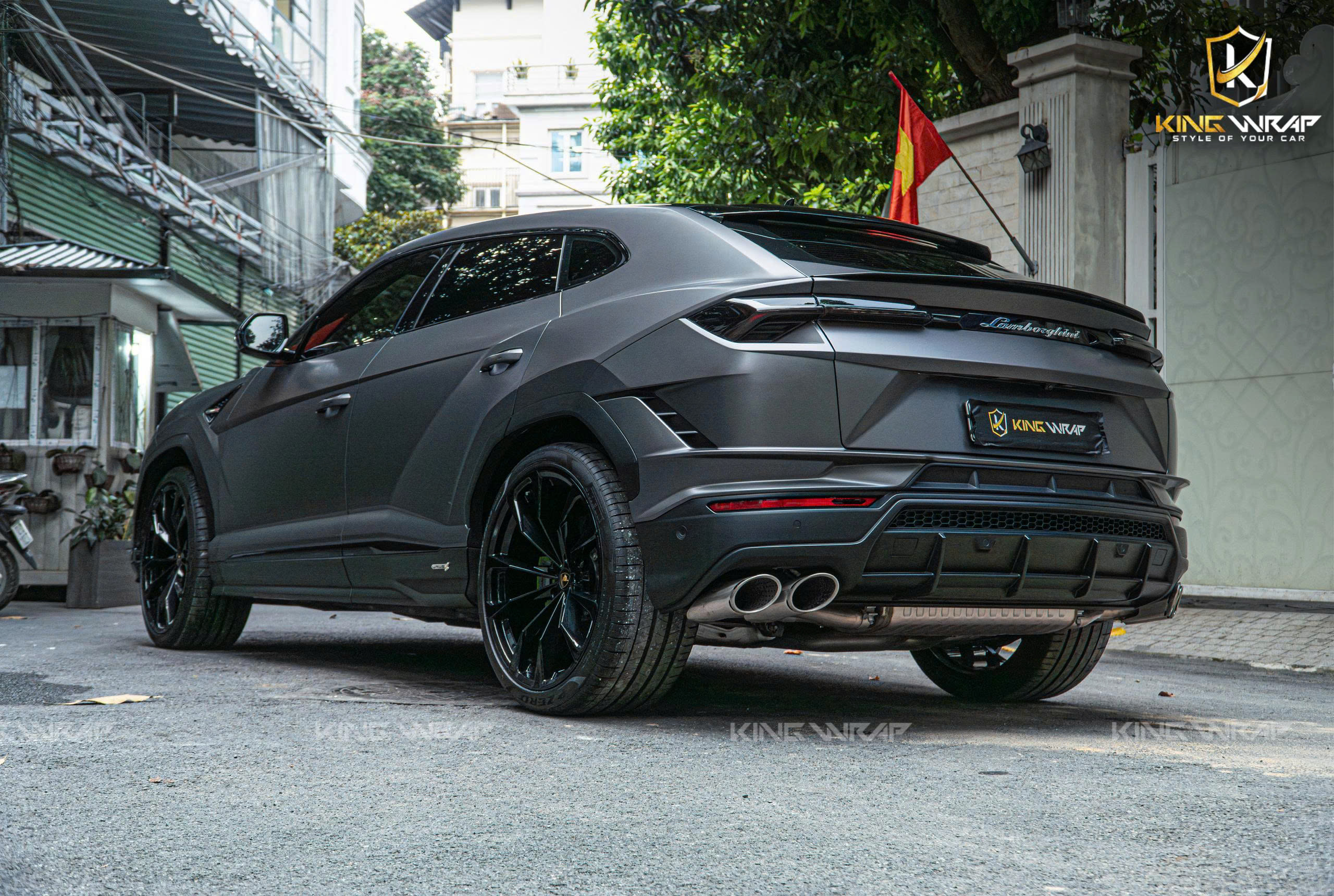 Lamborghini dán PPF V-KOOL tại KingWrap Lamborghini dán PPF V-KOOL tại KingWrap