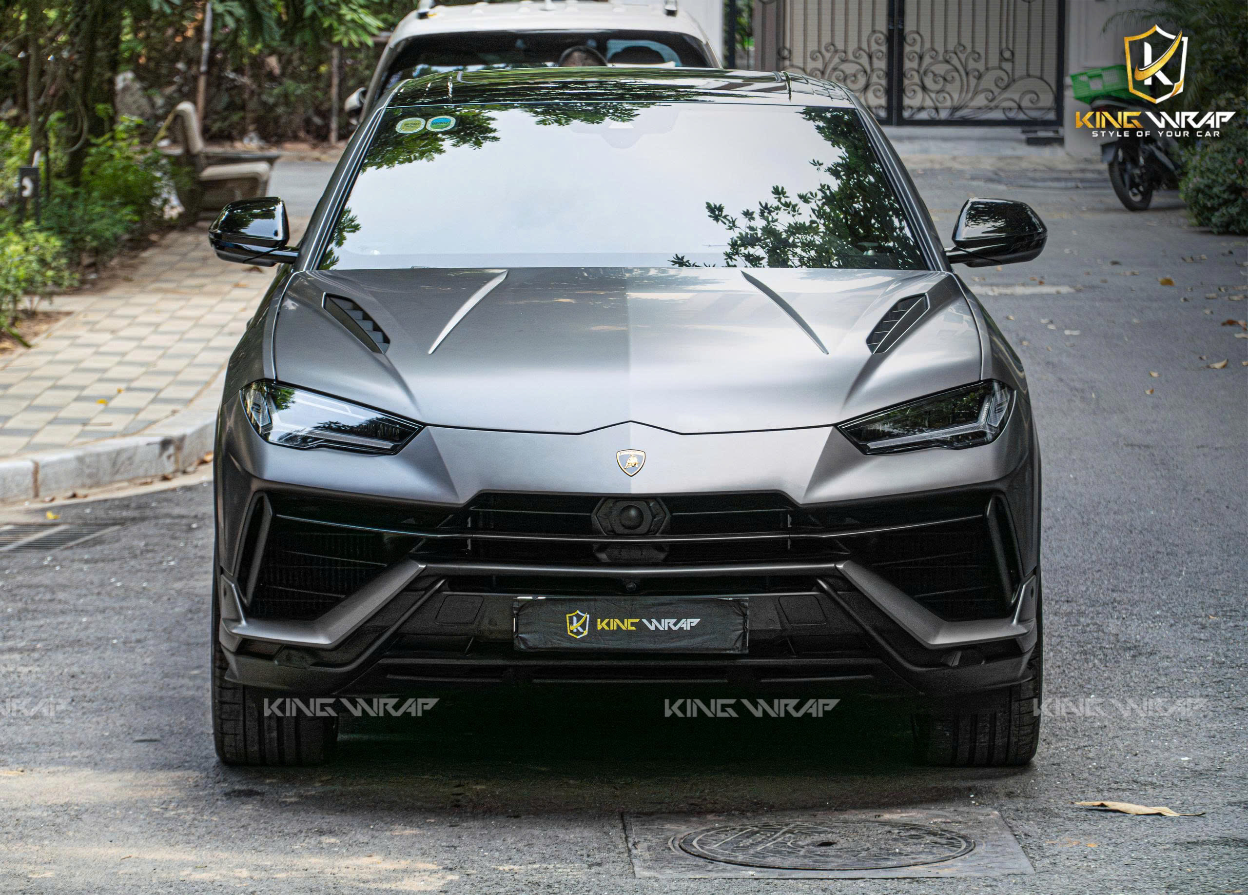 Lamborghini dán PPF V-KOOL tại KingWrap Lamborghini dán PPF V-KOOL tại KingWrap