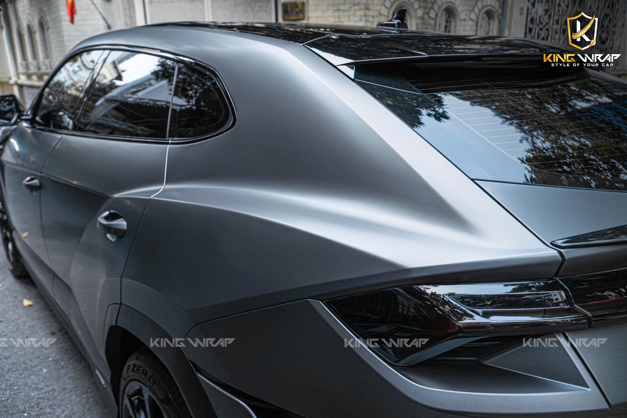 Lamborghini dán PPF V-KOOL tại KingWrap Lamborghini dán PPF V-KOOL tại KingWrap