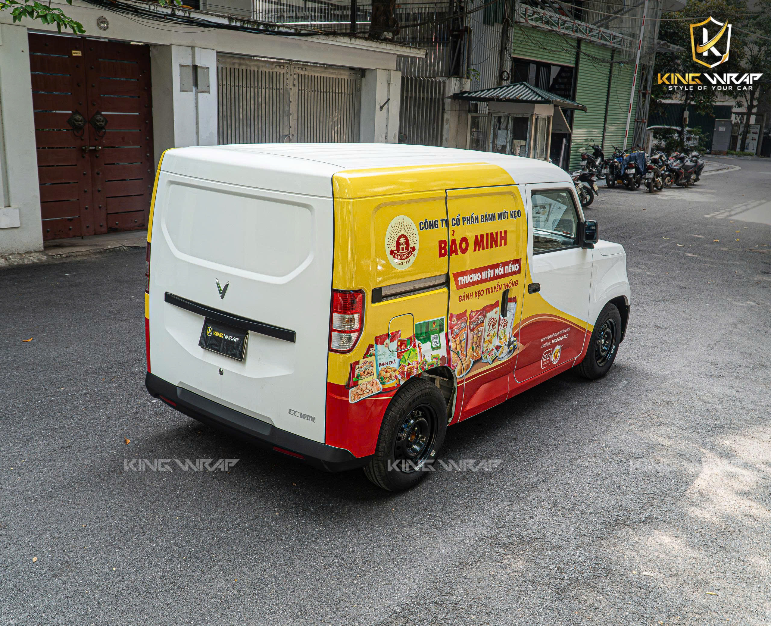 VinFast EC Van dán tem quảng cáo doanh nghiệp tại KingWrap VinFast EC Van dán tem quảng cáo doanh nghiệp tại KingWrap