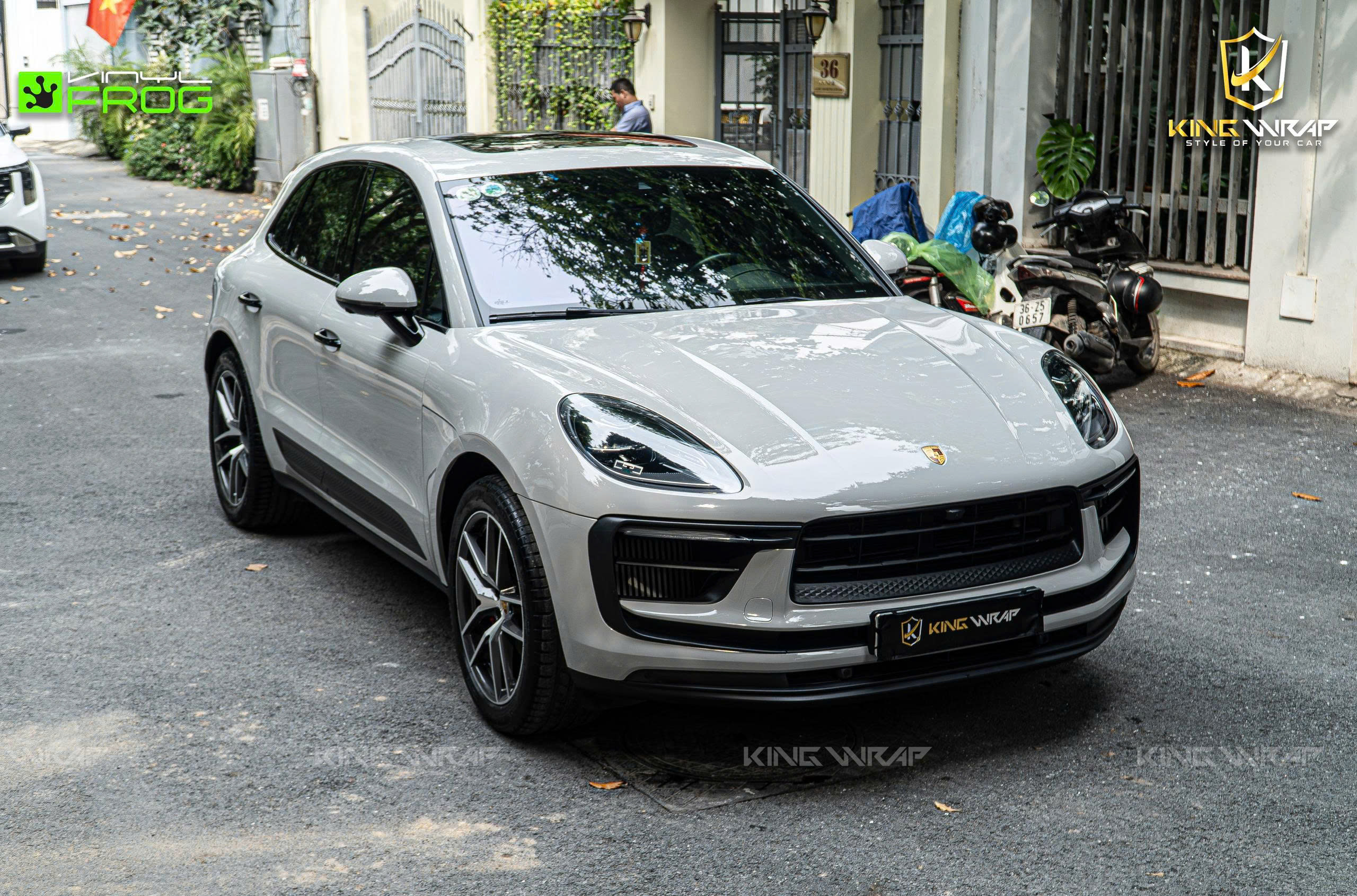 Dán đổi màu xám xi măng xe Porsche Macan S