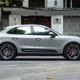 Dán đổi màu xám xi măng xe Porsche Macan S