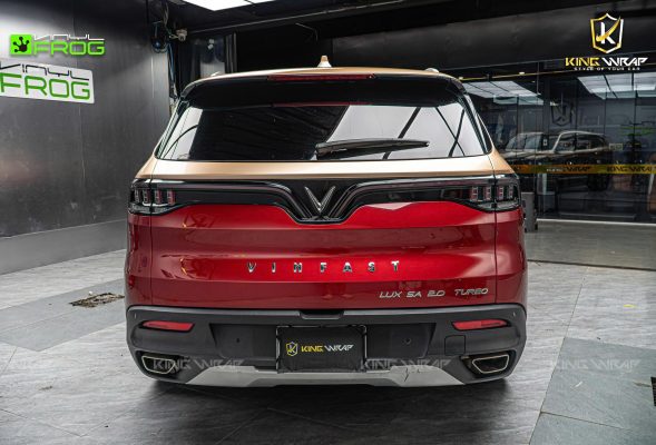 Dán decal Maybach VinFast Lux SA2.0 bằng VinylFrog màu vàng Champagne Dán decal Maybach VinFast Lux SA2.0 bằng VinylFrog màu vàng Champagne